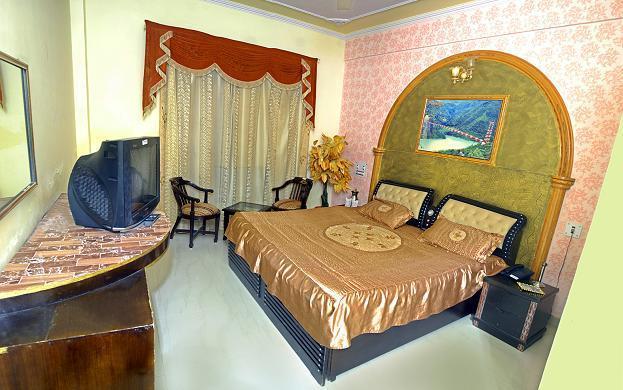 Rishabh Grand Castle Resort Rishīkesh Værelse billede
